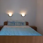 Flora Gostinjska kuća