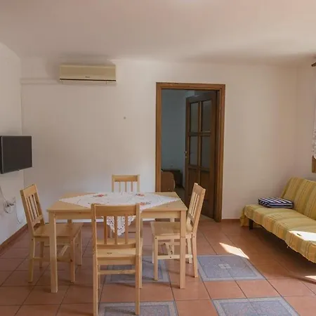 Flora 3* Veli Losinj