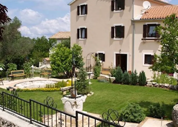 Flora Maison d'hôtes 3*